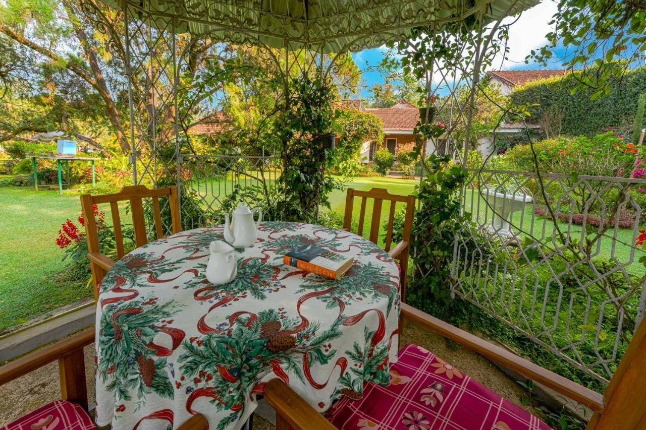 Belvilla The School Estate- Luxury Heritage Home In 200 Acres Madikeri Buitenkant foto